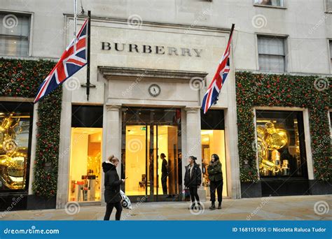 outlet burberry londres|burberry factory outlet london.